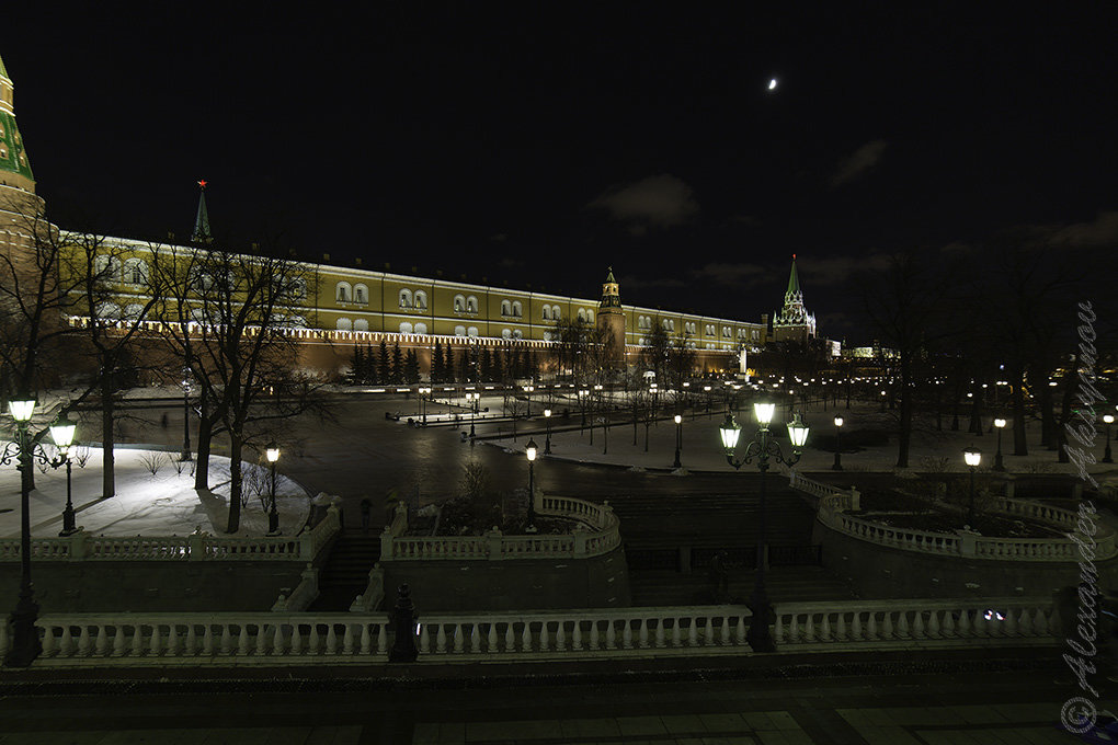 Вид на Александровский сад с Манежной площади - Александр Аксёнов