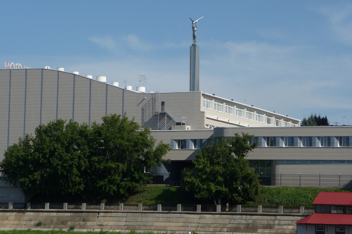 Памятник космонавтам в Самаре - Eвгения Генерозова