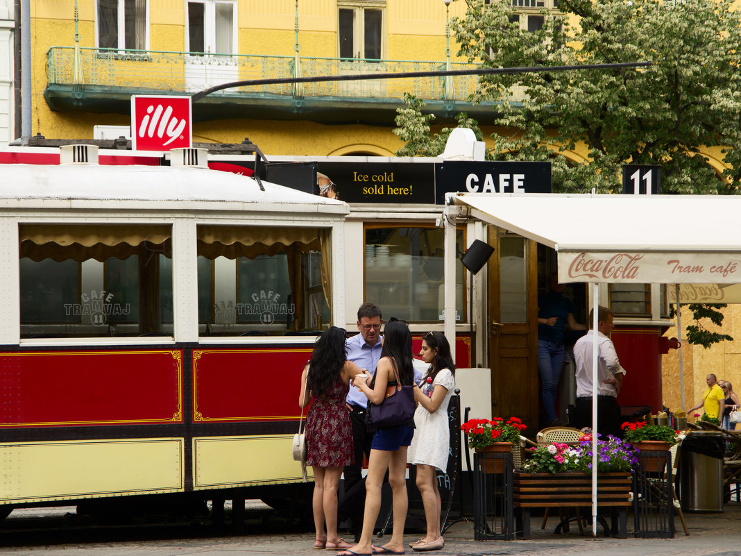 Кафе "Трамвай" (Прага) #3 - Олег Неугодников