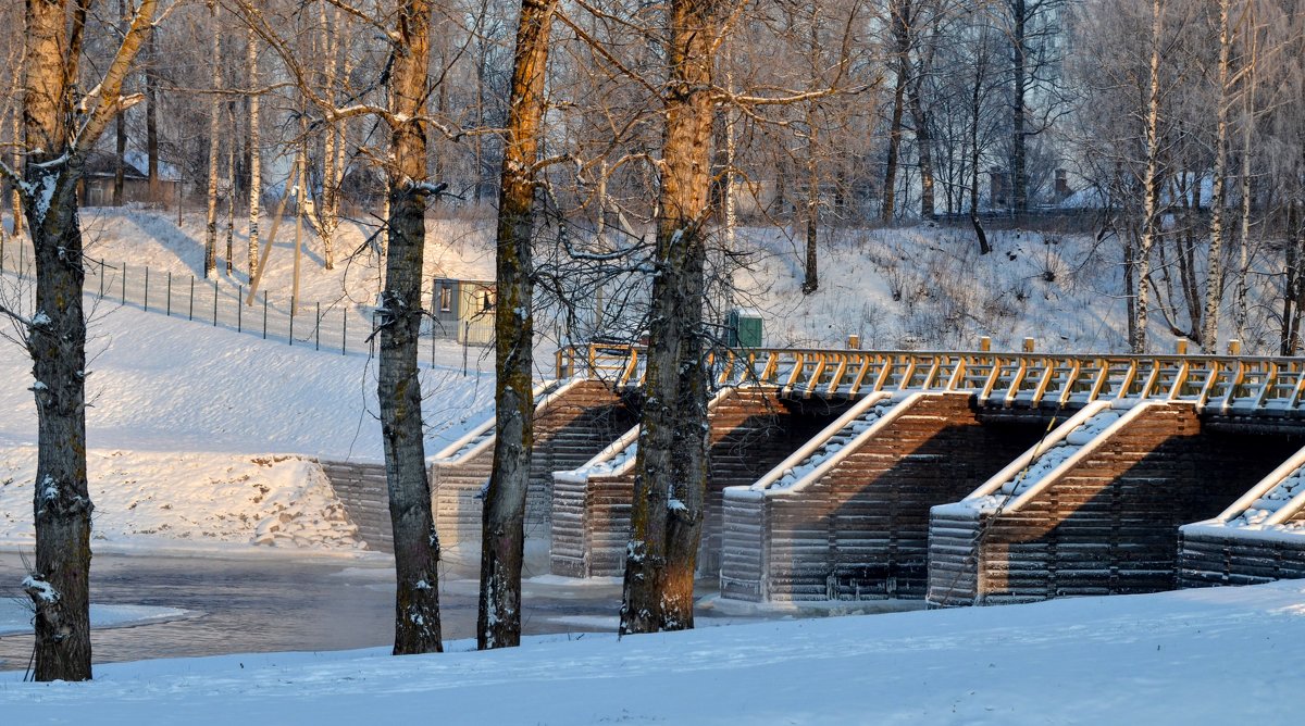 Деревянный мост через Тихвинку - Юрий Тихонов