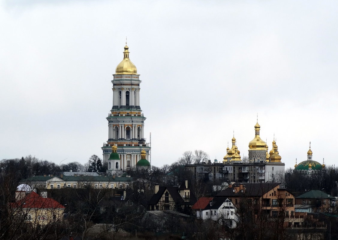 Вид на Киево-Печерскую лавру осенью - Владимир Бровко