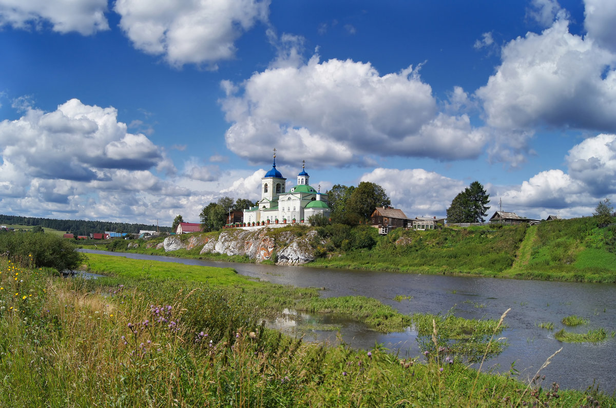 Церковь на реке Чусовая