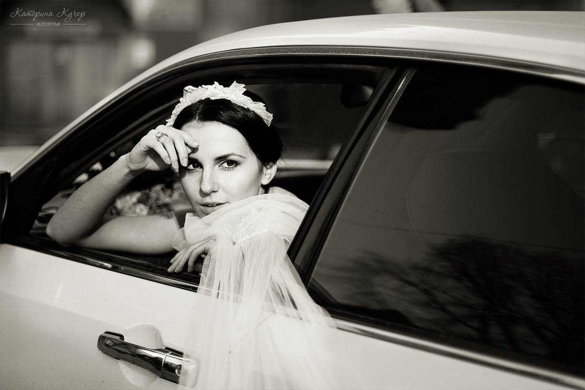Фото невесты с машиной - Катерина Кучер