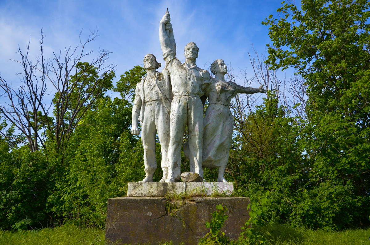 Памятник - IVAN VERTIY