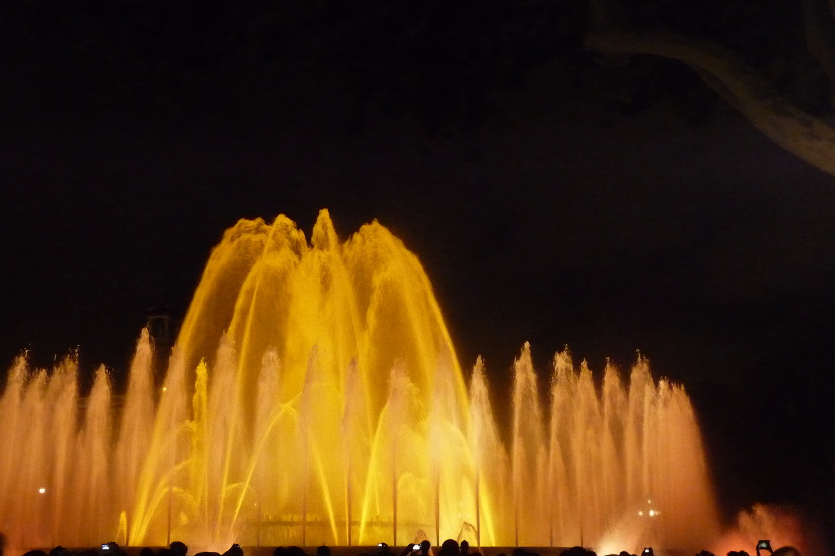 Поющие фонтаны в Барселоне - Eвгения Генерозова