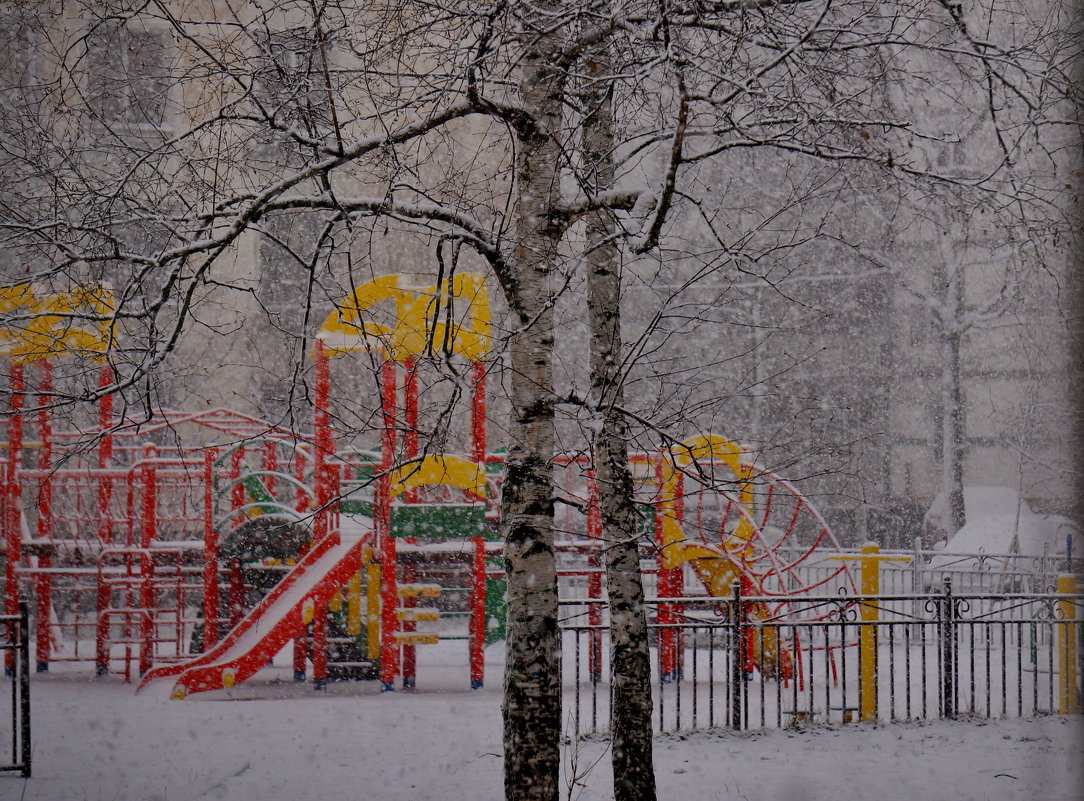 А снег идет................ - Валентина Папилова
