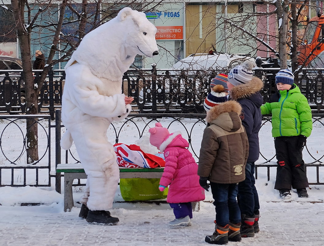 Городские зарисовки. Современники и современницы. - Геннадий Александрович