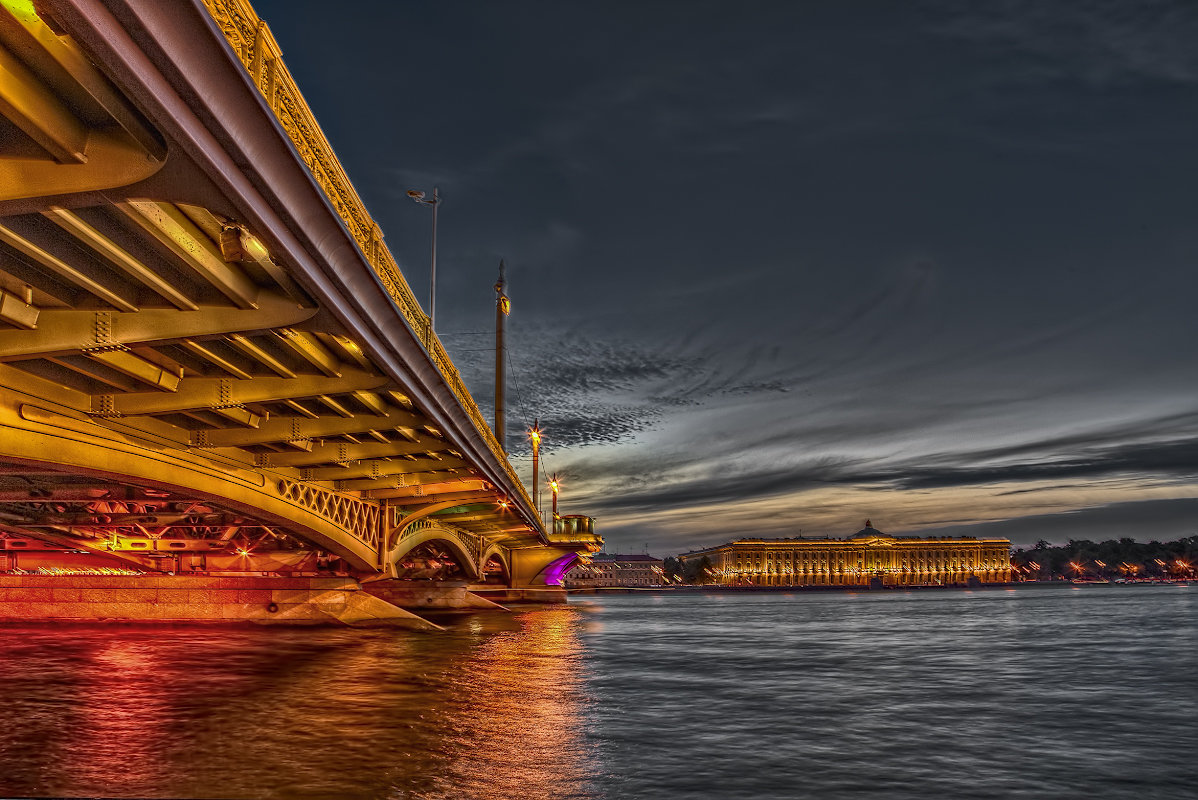 У Благовещенского моста. Санкт-Петербург - Вячеслав М