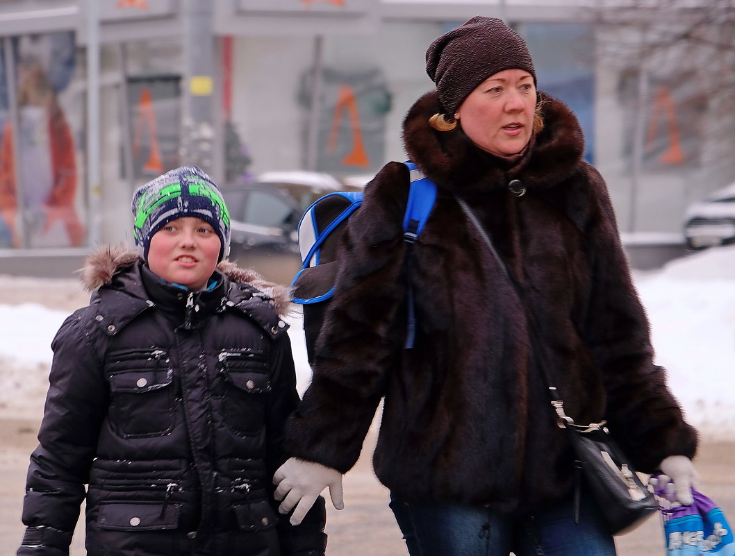 Городские зарисовки. Современники и современницы. - Геннадий Александрович