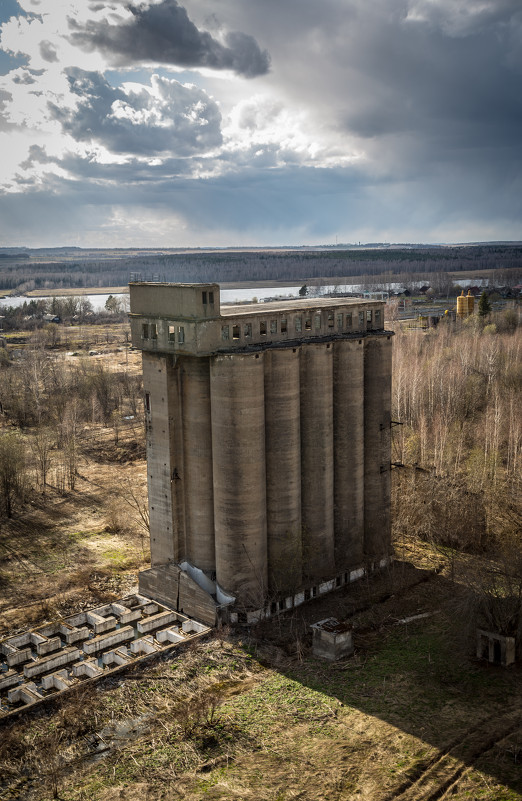 Заброшенное зернохранилище - Антон Лебедев