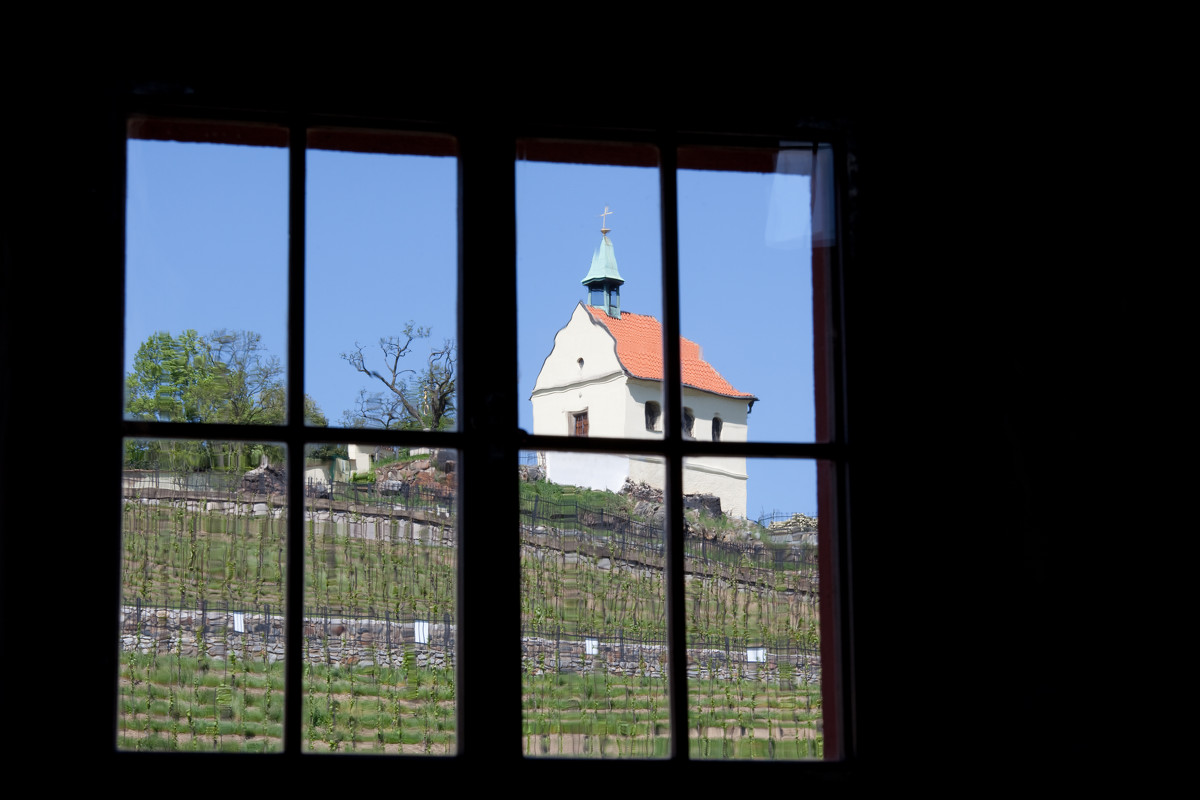 Вид из окна Тройского замка, Прага - Victoria Bryfar