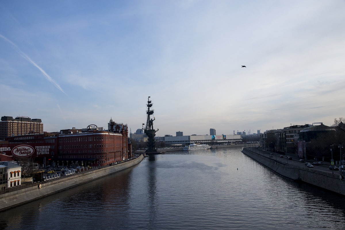 Москва-река. Городской пейзаж. - Виктор М