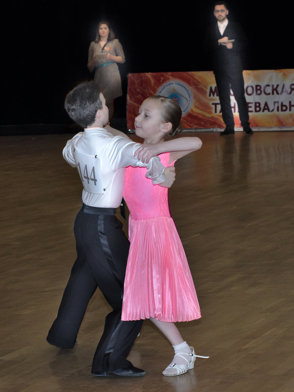 Первый танец - Ирина Шарапова