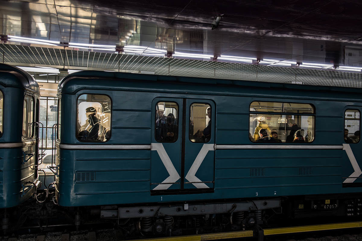 Что-то родное мелькнуло вон в том  силуэте... - Ирина Данилова