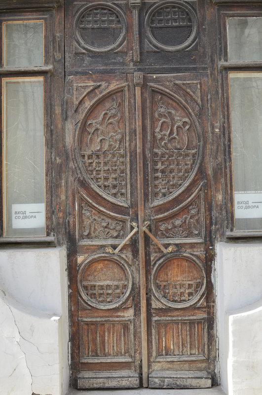 Старая дверь в Новочеркасске. - Береславская Елена 