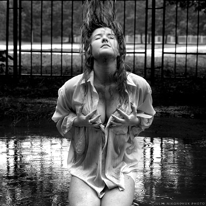 Kate After Rain - JULIA NIKONCHUK