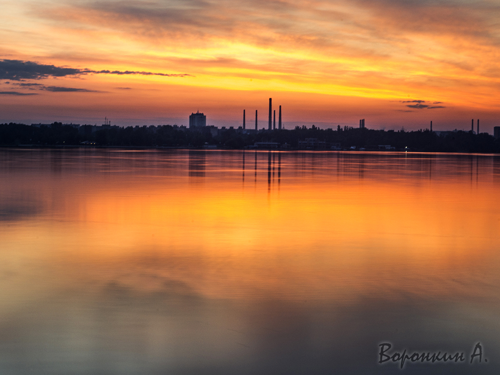 Рассвет над Днепром - Андрей Воронкин