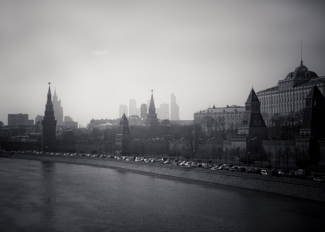Дымка над столицей - Андрей Новый