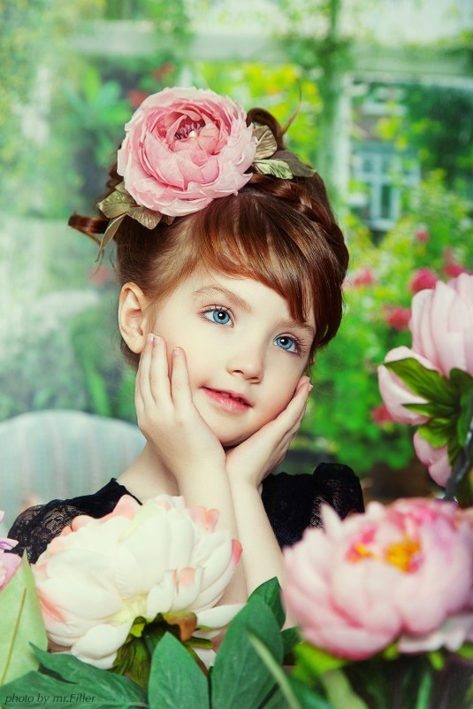 Дети и цветы - Николай Ефимов