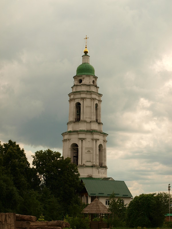 центральная колокольня монастыря - олеся лихтаренко