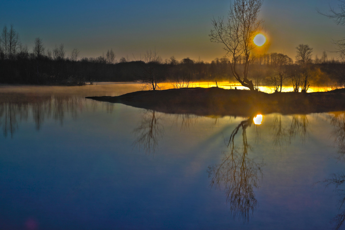 туманное утро на озере - Евгений Григорьев