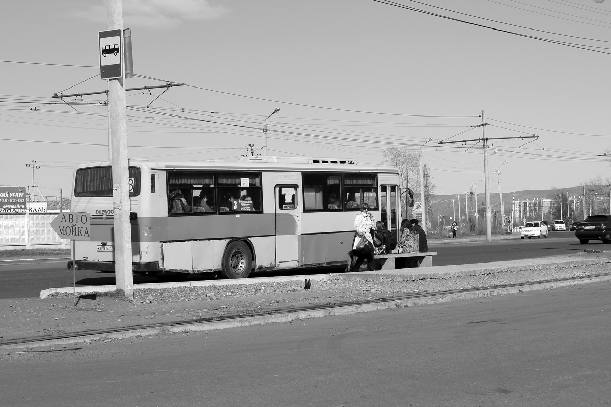Автобус и уважаемые пассажиры - Александр Мурзаев