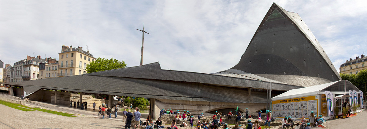 Панорама церкви Жанны Д*Арк в Руане в стиле модерн. - Виктор Тараканов