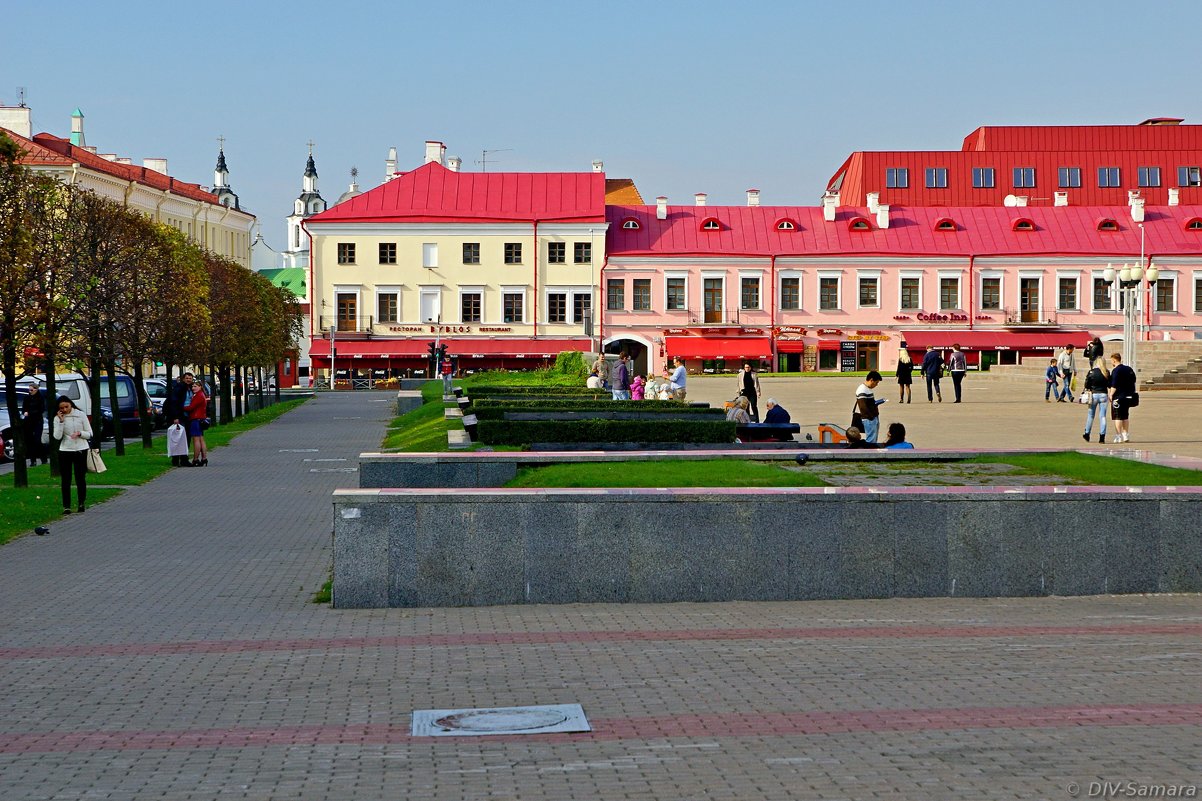 Вид на Верхний город с Октябрьской площади в Минске - Денис Кораблёв