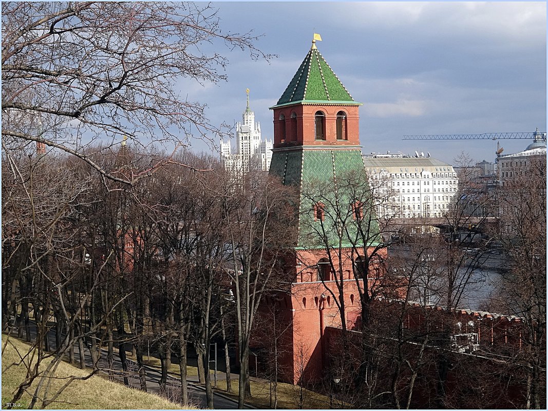 Первая Безымянная башня Московского Кремля. - Вера 