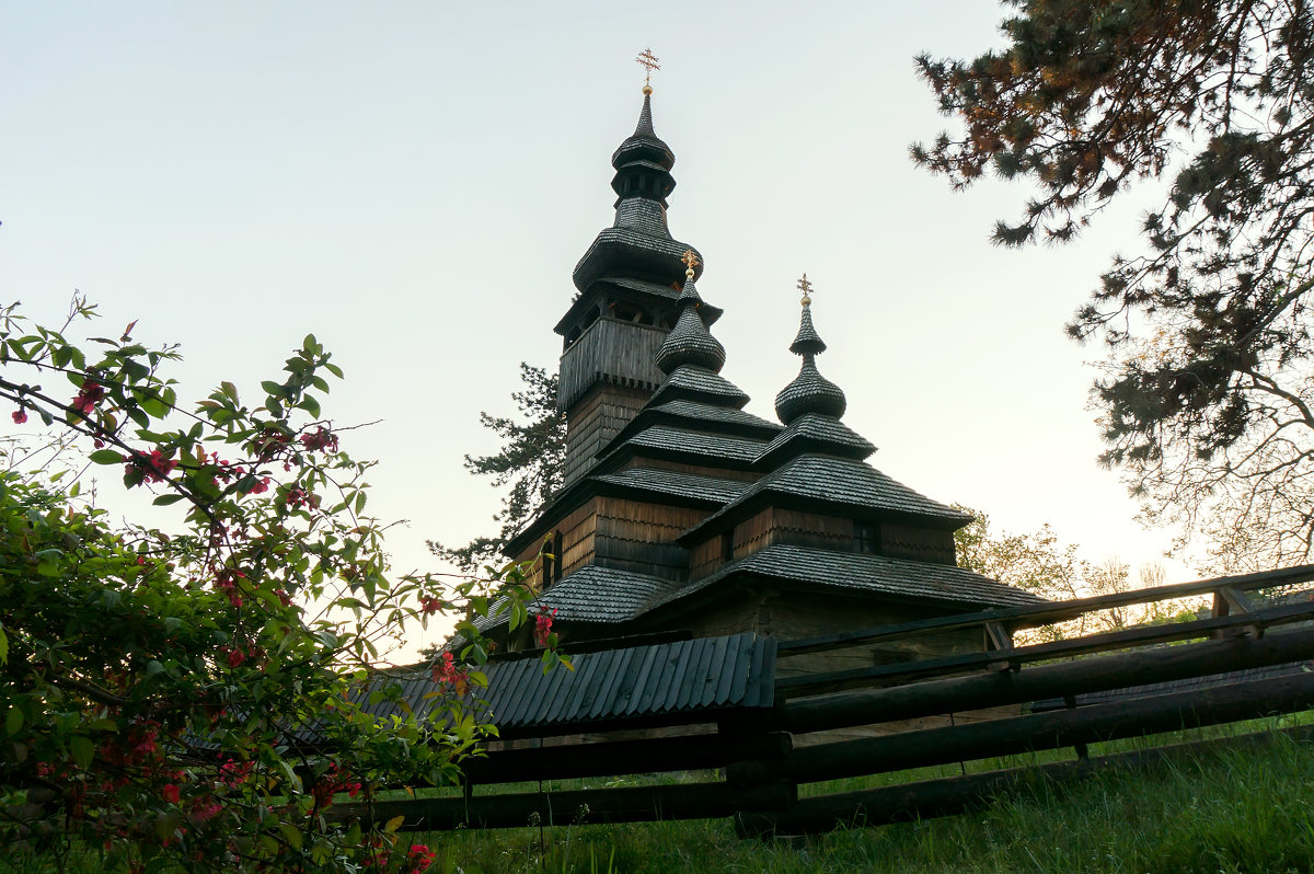 Старинная церковь - Сергей Форос