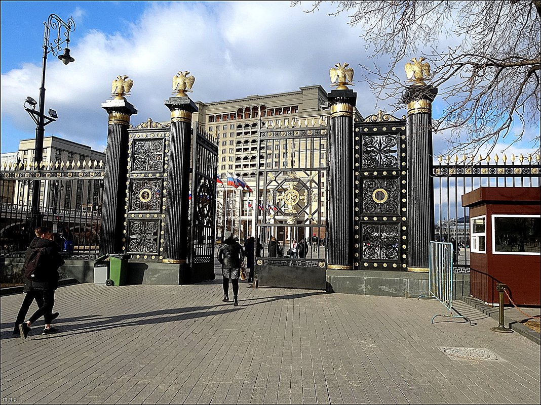 Ворота Александровского сада - Вера 