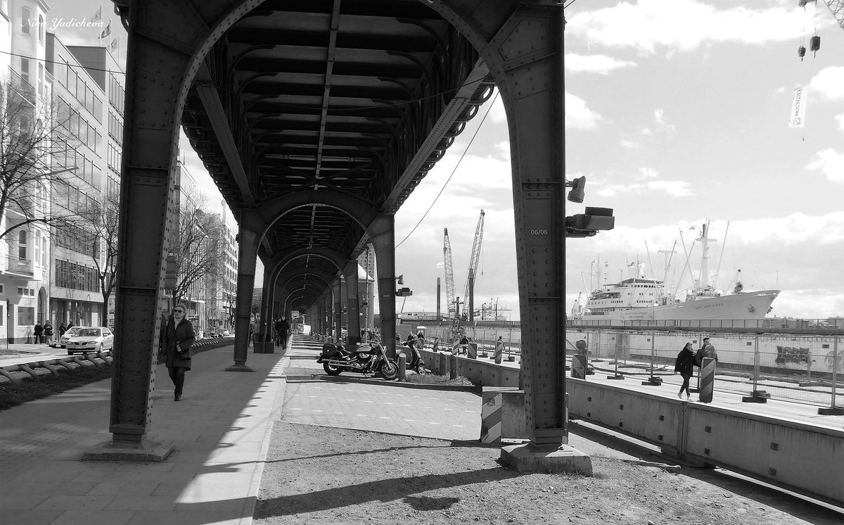 Hamburg. Hafen - Nina Yudicheva