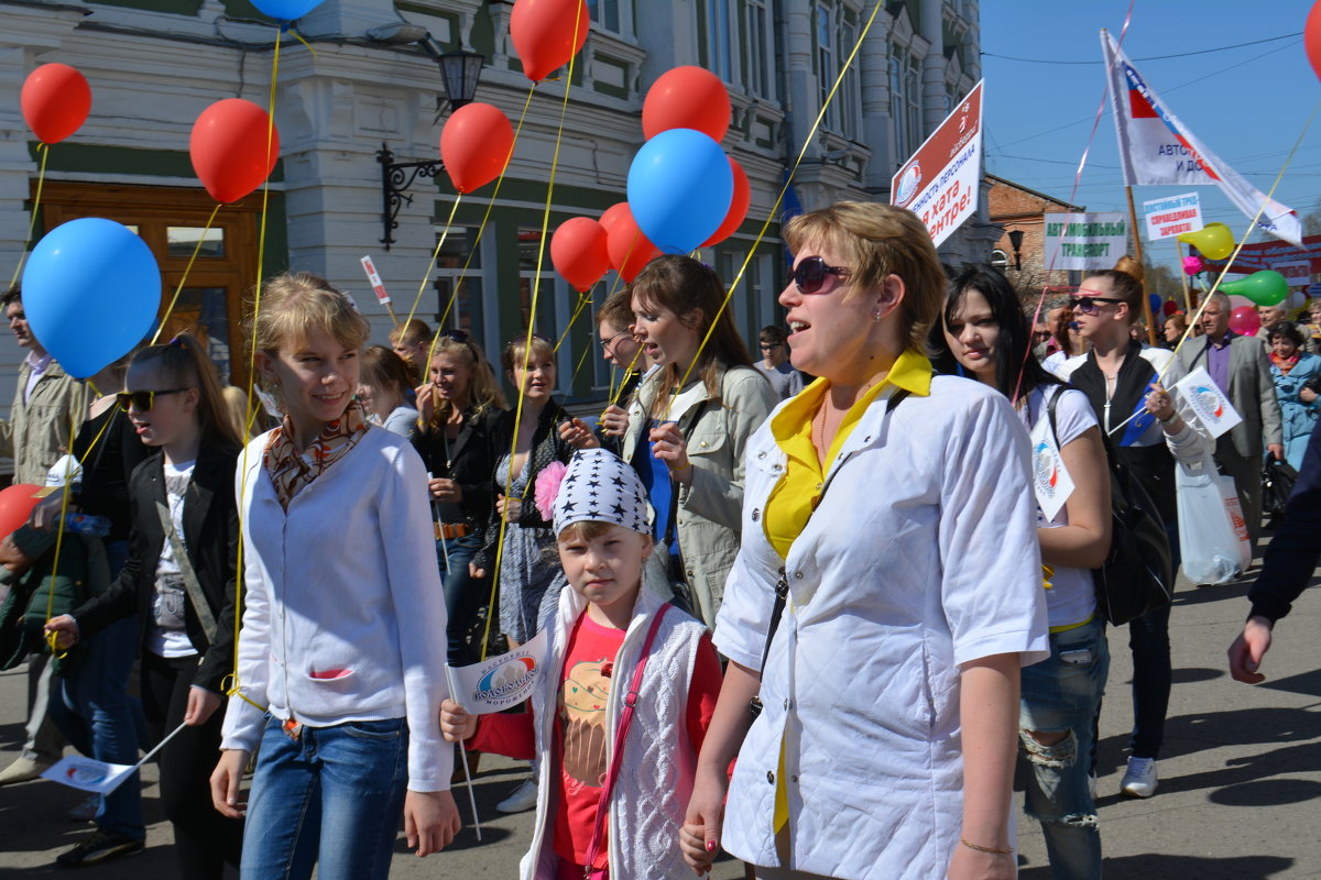 Демонстрация 1 мая - Ирина Бархатова