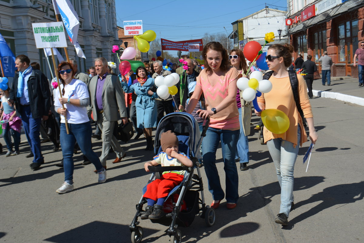 Демонстрация 1 мая - Ирина Бархатова