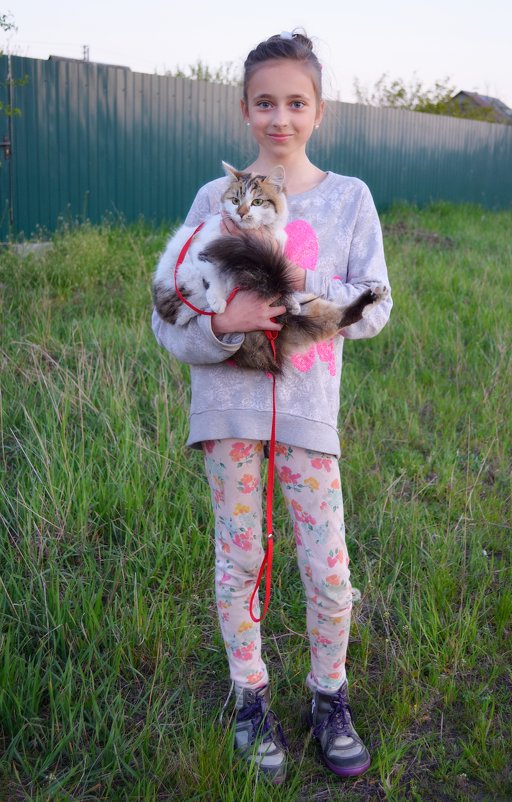 Девочка с котом - Ростислав 