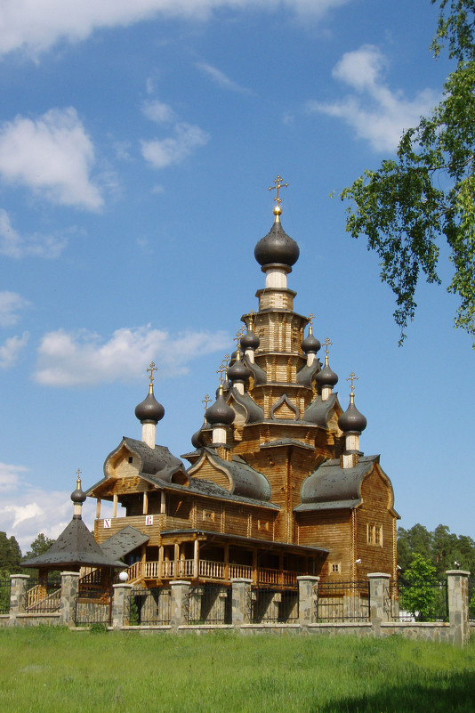 Храм в деревне Верхняя Санарка - Сергей Комков