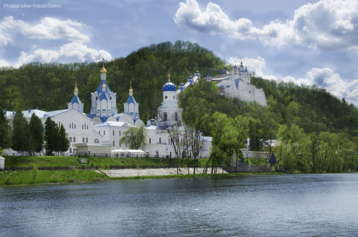 Святогорский монастырь закат