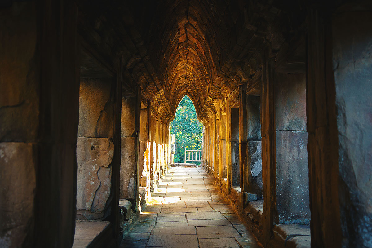 Древние лабиринты Ангкора - Кирилл Охват