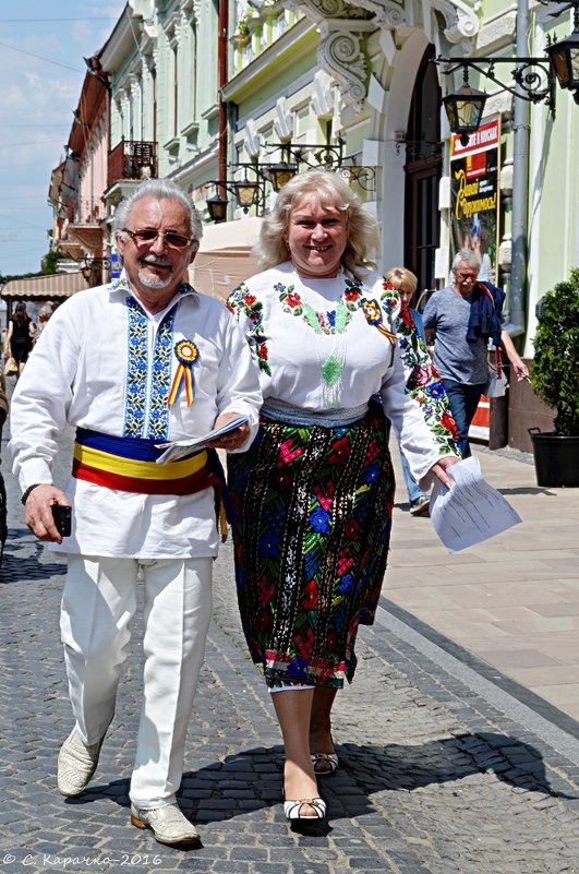 Руминський національний одяг - Степан Карачко