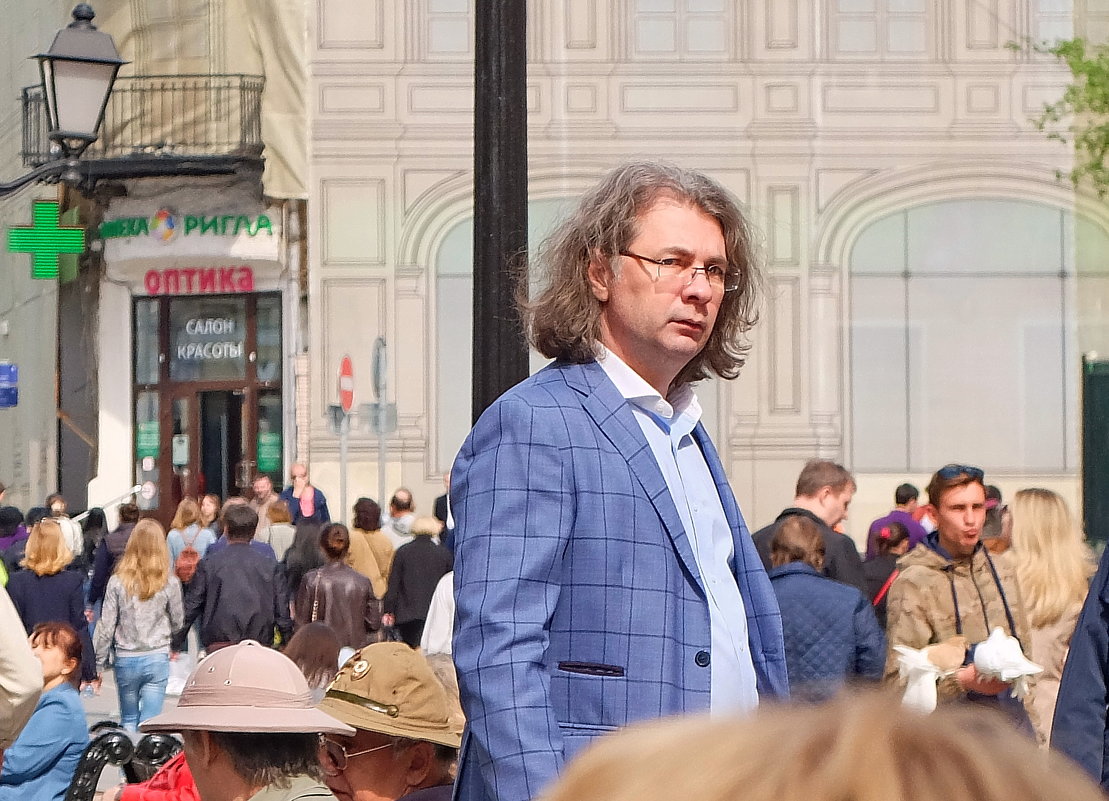 Городские зарисовки. Современники и современницы. - Геннадий Александрович