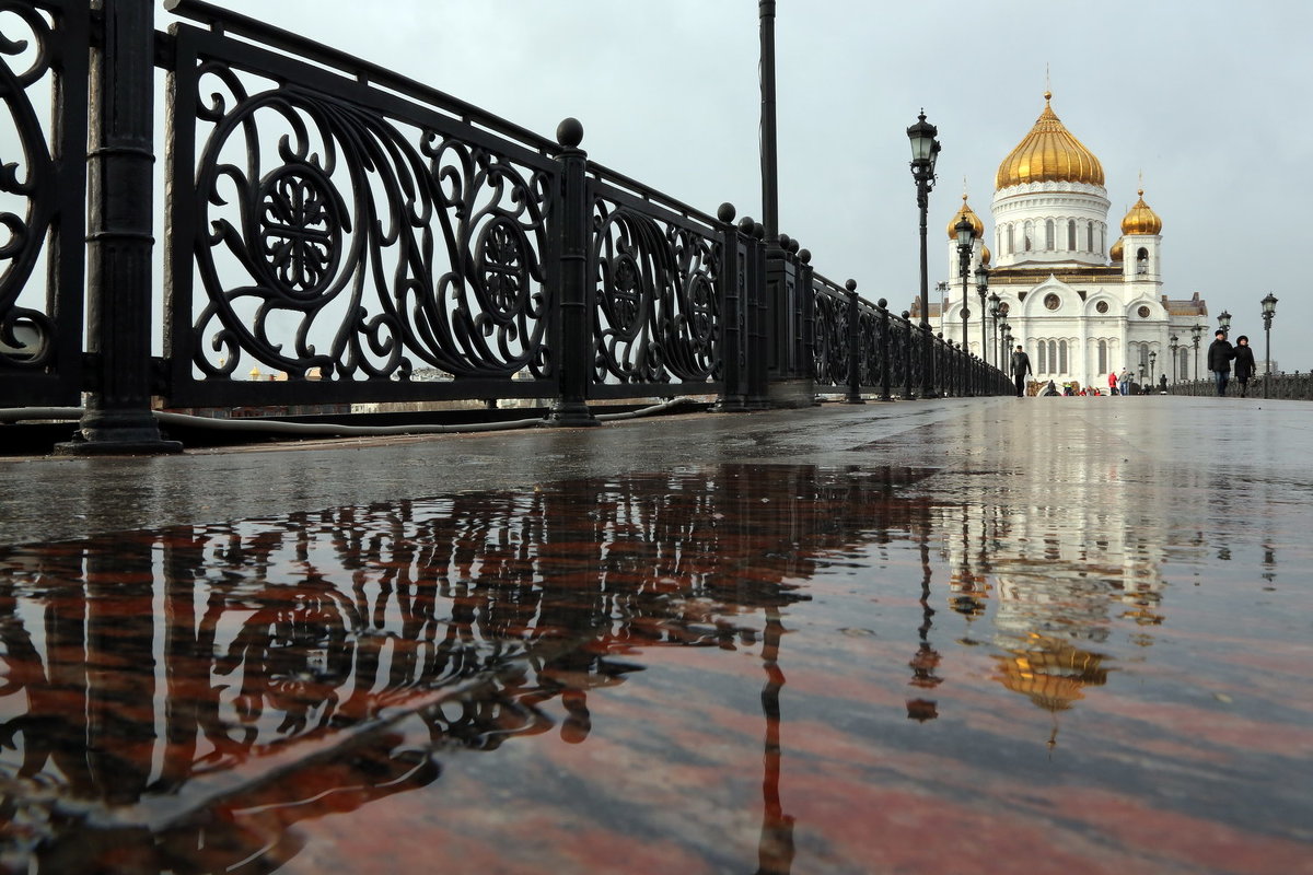 Патриарший мост - Михаил Бибичков