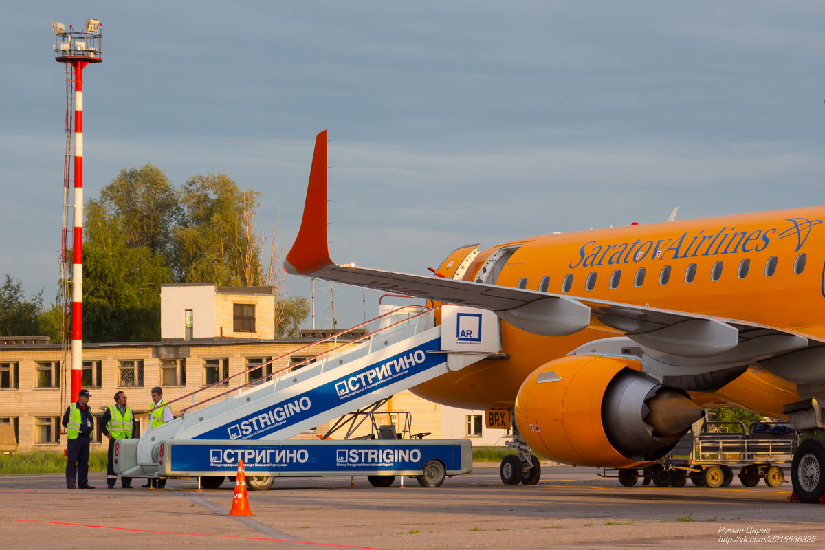 Embraer 190 Saratov Airlines в Стригино - Роман Царев