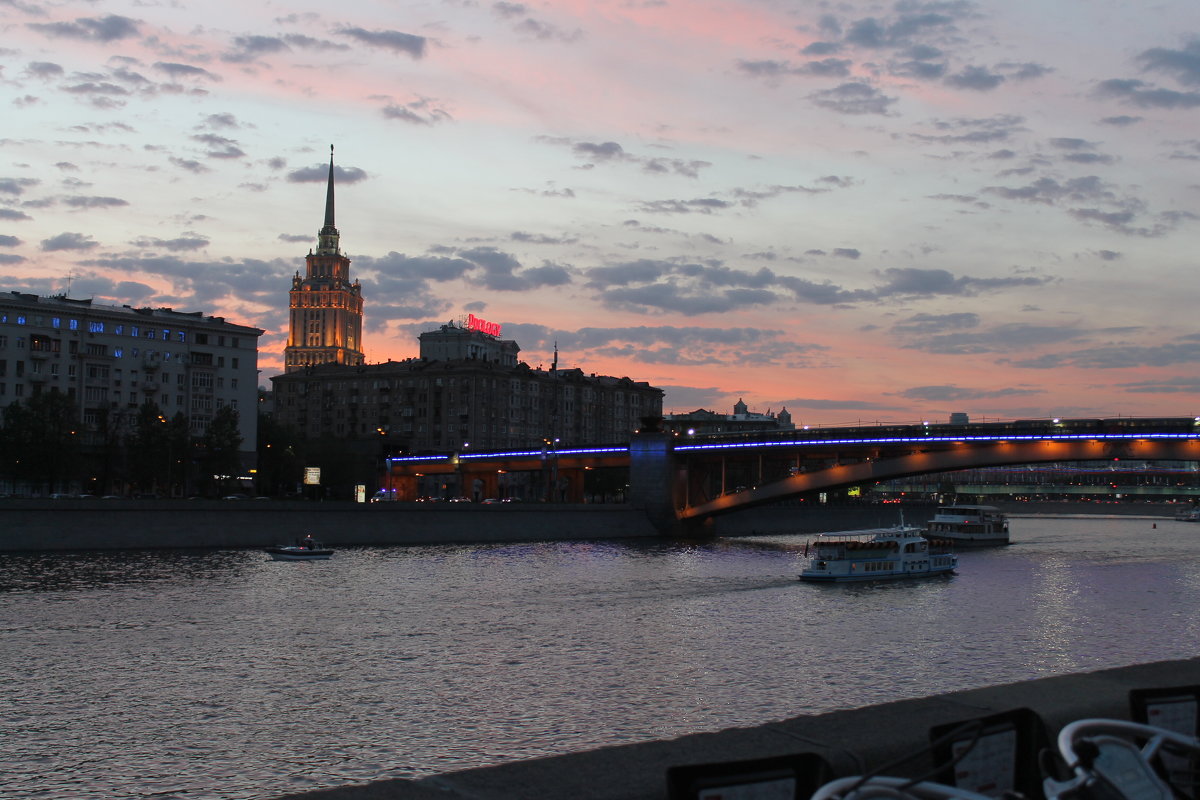 Москва на закате - Mari 