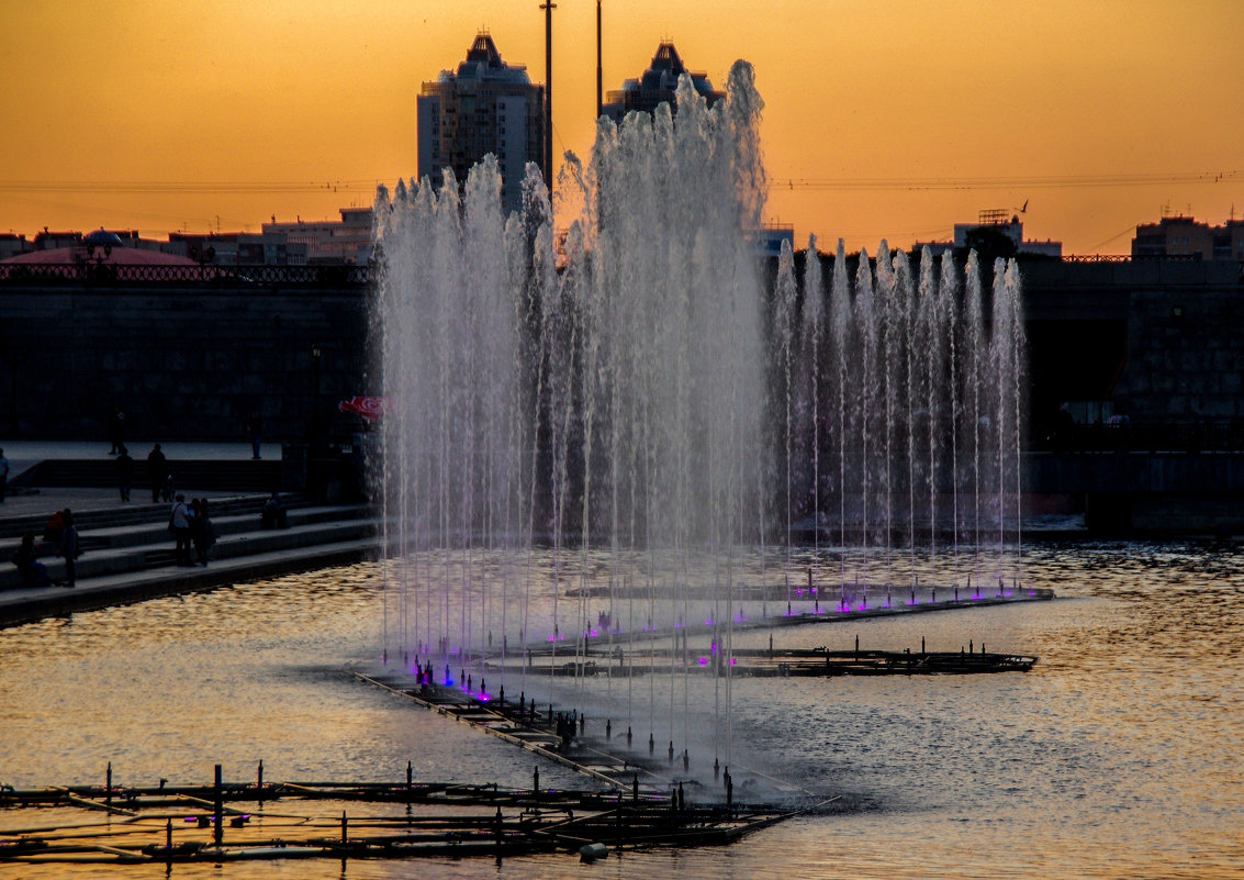 Екатеринбург, поющие фонтаны (2) - Елена Петелина