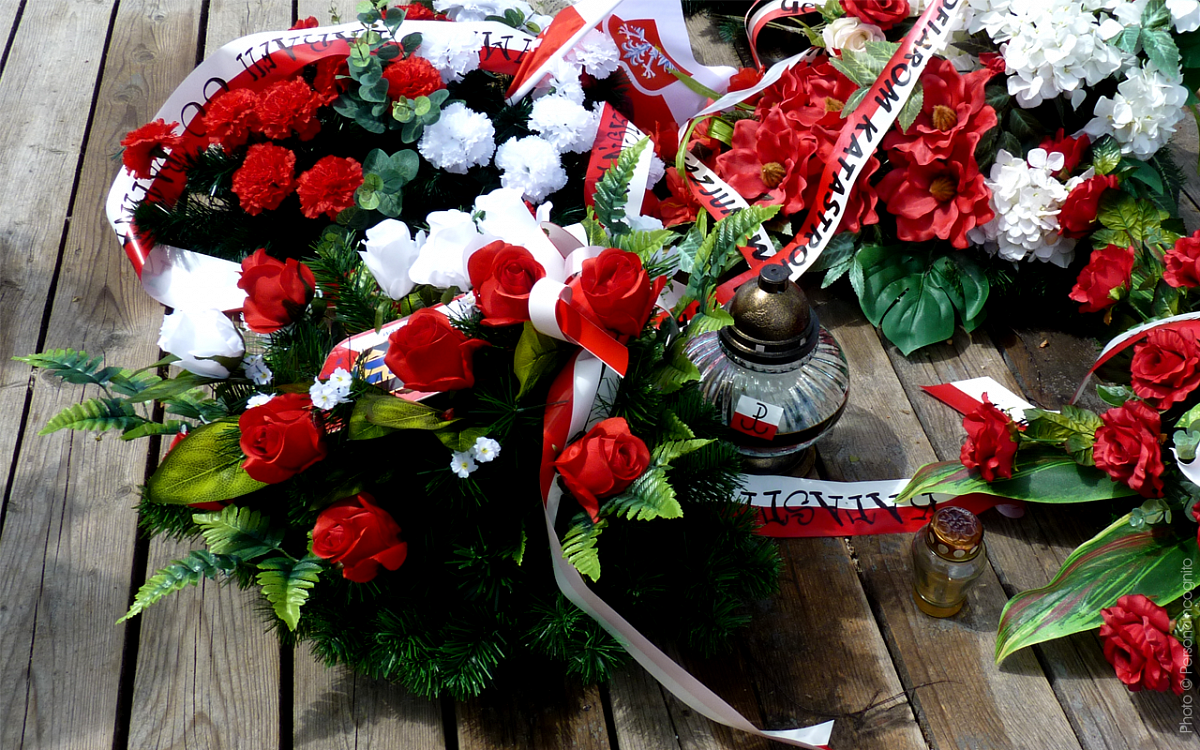 Мемориал жертвам авиакатастрофы в Смоленске - PersONA Incognito