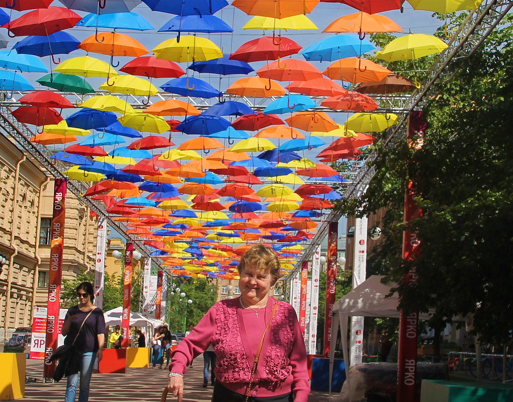 Веселые зонтики Петербуржья... - Tatiana Markova
