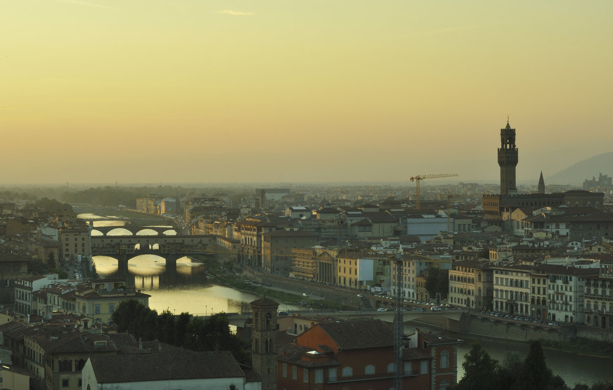 Флоренция. Понте Веккьио. Золотой мост в золоте заката. Florence. Ponte Vecchio Golden sunset. - Юрий Воронов