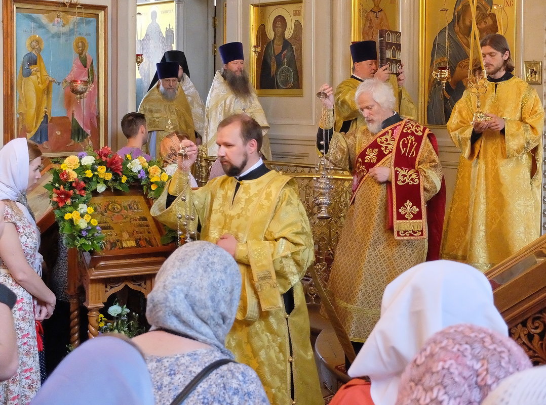 Монастырь. Повседневная жизнь. Престольный Праздник. - Геннадий Александрович