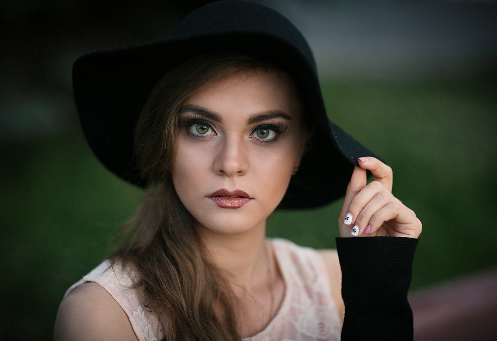 Девушка в шляпе - Алекс Римский