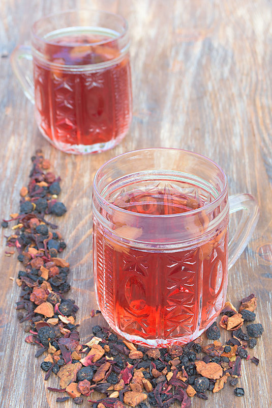 фруктовый чай в хрустальных чашечках - Iryna K
